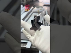 การติดตั้งขอบตกแต่งสแตนเลสสตีลสำหรับบ้านหรู | โซลูชันขอบที่สง่างามและทนทาน