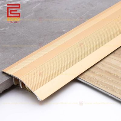 แผ่นพื้นโลหะสตริปการเปลี่ยนแปลงที่กําหนดเอง Vinyl To Tile Floor Reducer